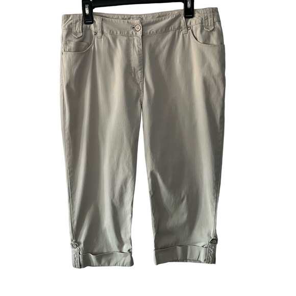 Chico’s Capri Pants micro corduroy women’s size 2 (12) Tan   *tiny flaw - Picture 1 of 11